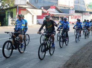 Membangun Kebersamaan Yonif Raider 509 Kostrad Gelar Sepeda Santai