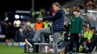Nagelsmann paling kencang dikaitkan dengan Bayern tapi masih terikat kontrak dengan Hoffenheim hingga 2021. Pelatih berusia 30 tahun ini menarik perhatian setelah dua kali beruntun mengalahkan Bayern-nya Ancelotti. Foto: Stoyan Nenov/Reuters