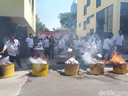 Polda Jatim Musnahkan Barang Bukti Narkoba Senilai Rp 10 Miliar