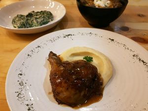 Ciknik: Nikmatnya Roast Chicken Juicy dengan Mashed Potato Beraroma Truffle Ciknik: Nikmatnya Roast Chicken Juicy dengan Mashed Potato Beraroma Truffle