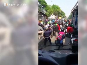 Pengendara Serobot Busway, TransJ: Mau Lancar Naik TransJakarta Pengendara Serobot Busway, TransJ: Mau Lancar Naik TransJakarta