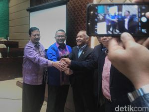 Fraksi Demokrat Rombak Pimpinan 3 Komisi di DPR Fraksi Demokrat Rombak Pimpinan 3 Komisi di DPR