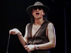 Andy /rif Dituntut Latihan Keras Menjadi Dewa Tuak di Wiro Sableng 212