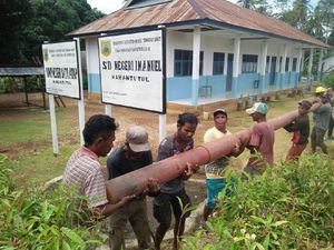 179 Desa di Maluku Terang Benderang Tahun Ini