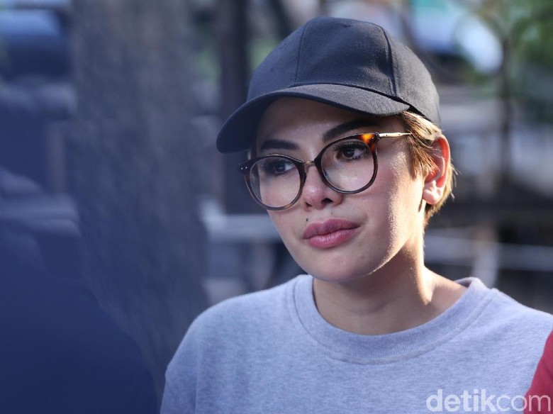 Merasa Bukan Orang Bodoh, Nikita Mirzani Tepis Hina 