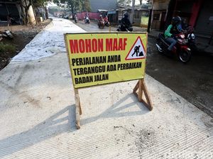 Setelah Bertahun-tahun Rusak, Jalan Bojongkulur Diperbaiki