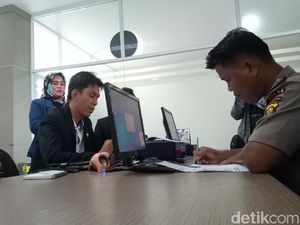Dianggap Hina Panglima, Akun @NikitaMirzani Dilaporkan ke Polda Sumsel Dianggap Hina Panglima, Akun @NikitaMirzani Dilaporkan ke Polda Sumsel