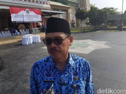 Pimpin Upacara HUT Banten, Sekda Ingatkan Pembangunan Daerah