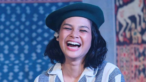 Senyum Semringah Andien Lepas Album Metamorfosa