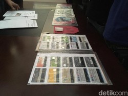 OJK: Jangan Percaya Kartu ATM yang Bisa Tarik Uang Tanpa Saldo