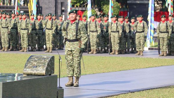 Markas Kostrad Peringati HUT Ke-72 TNI