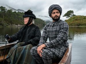 Ini yang Membuat Kisah Victoria and Abdul Penuh Kontroversi