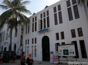 Usai Direvitalisasi Gedung Kerta Niaga Jadi Market Place Usai Direvitalisasi Gedung Kerta Niaga Jadi Market Place