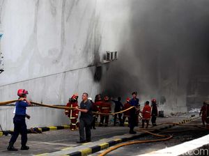 Isu Rebutan Wilayah Warnai Pemadaman Api di Cinere Bellevue