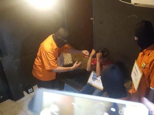 Kasus Pengeroyokan Abi di Toko Vape, Pelaku Peragakan 19 Adegan Kasus Pengeroyokan Abi di Toko Vape, Pelaku Peragakan 19 Adegan