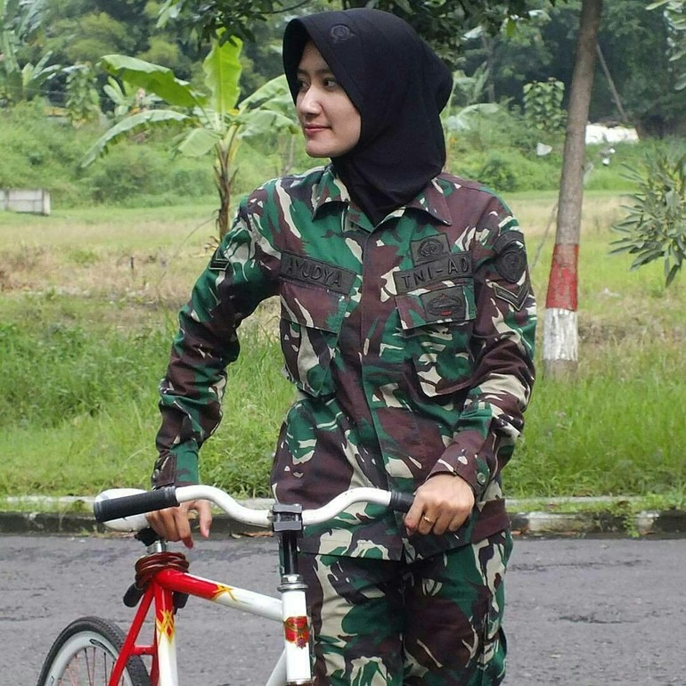 850 Koleksi Wallpaper Tentara Romantis Gratis Terbaik