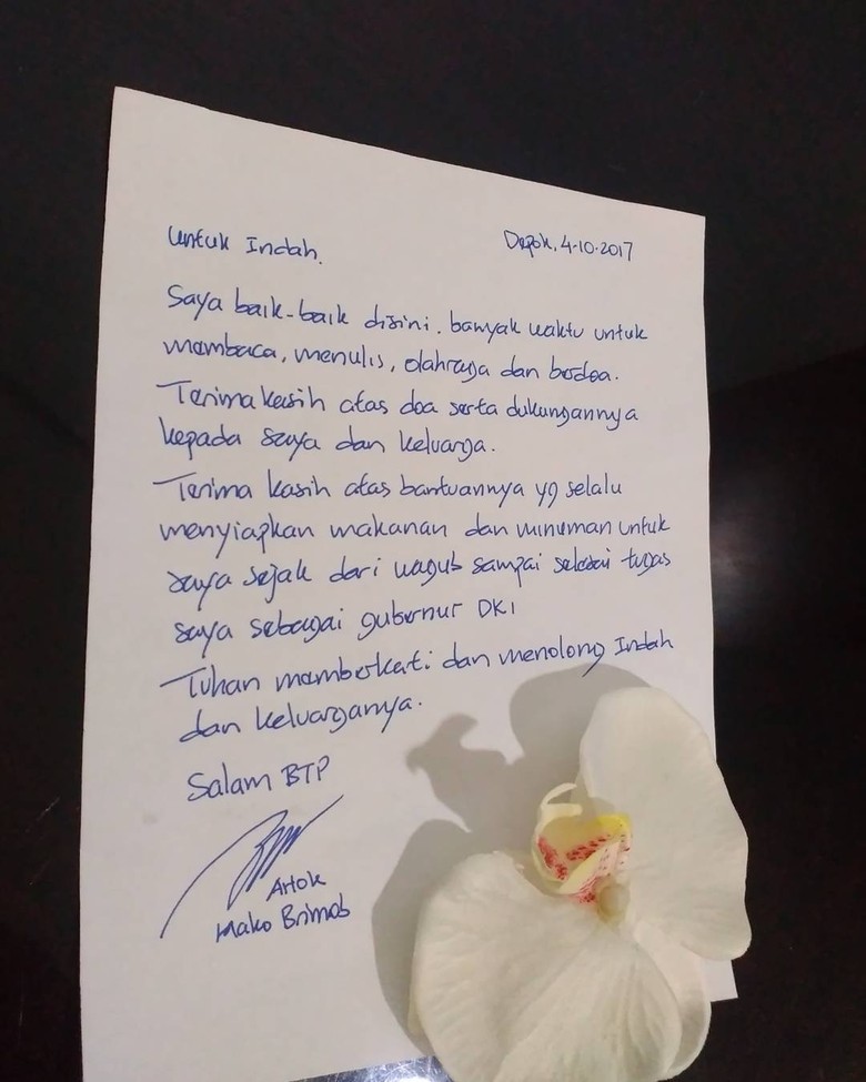 Momen Haru Saat Staf Balai Kota Terima Surat Balasan dari Ahok