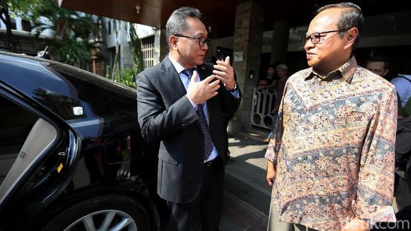 Ketua MPR Zulkifli Hasan Temui Uskup Agung Suharyo