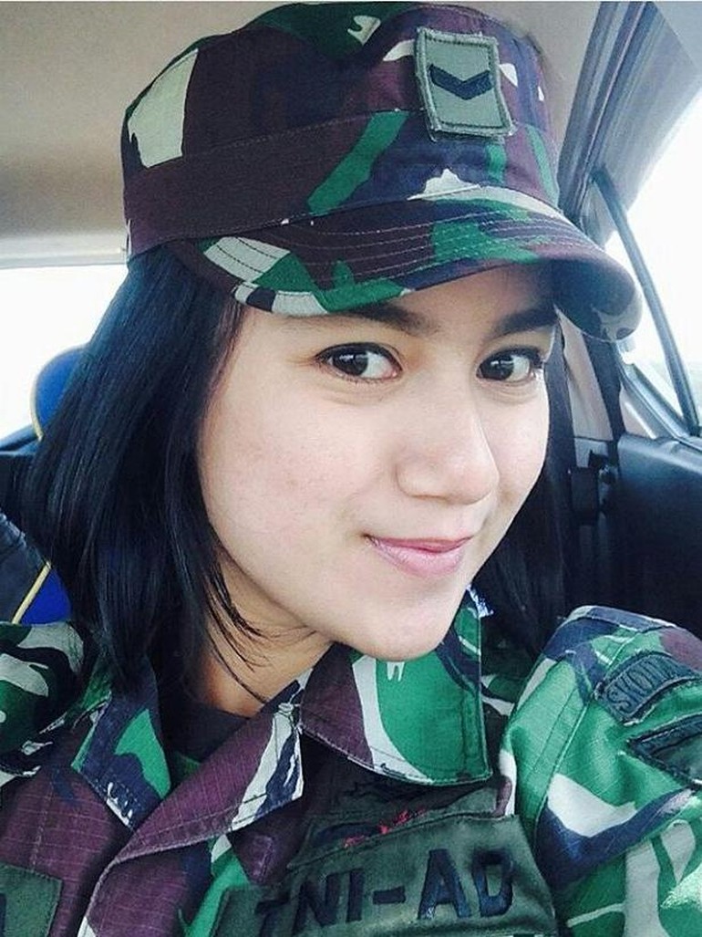 Foto Terpesona 10 Srikandi Cantik TNI Parasnya Nggak Kalah Foto Terpesona 10 Srikandi Cantik TNI Parasnya Nggak Kalah