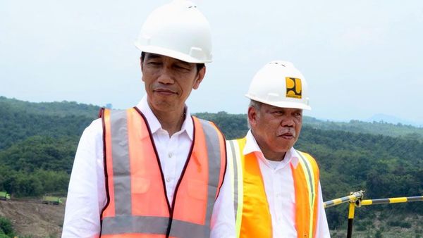 Jokowi Blusukan ke Proyek Bendungan Terbesar Ketiga di RI