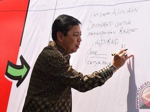 Potret Novanto Pakai Jam Mewah Richard Mille, Bareng Trump dan di DPR Potret Novanto Pakai Jam Mewah Richard Mille, Bareng Trump dan di DPR