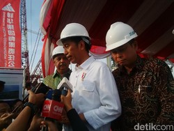 Jokowi Dialog dengan Karyawan PLTU, Warga Desa di Banten: Huu!