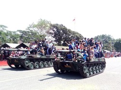 Kemeriahan Perayaan HUT TNI di Lapangan Pangsar Sudirman Semarang