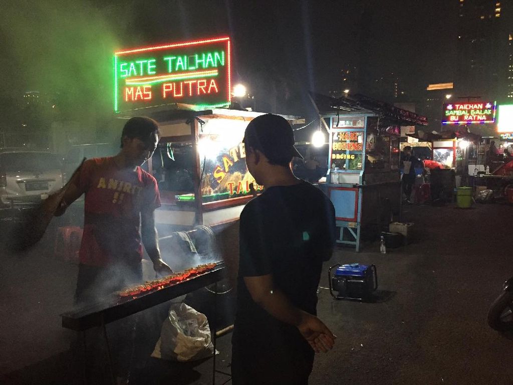 Asian Games Usai, PKL Sate Taichan Belum Bisa Jualan di GBK Asian Games Usai, PKL Sate Taichan Belum Bisa Jualan di GBK