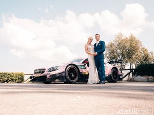 Keren! Mobil Balap Jadi Mobil Pengantin Keren! Mobil Balap Jadi Mobil Pengantin
