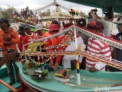 Nelayan Gelar Sedekah Bumi agar Tangkapan Ikan Melimpah