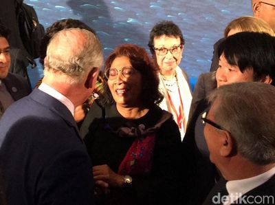 Momen Keakraban Susi dan Pangeran Charles