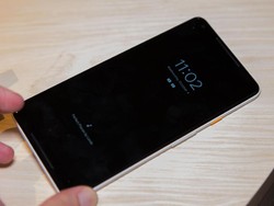 Parah! Google Jual Pixel 2 XL Tanpa OS