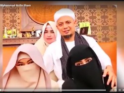 Foto Bareng 3 Istri, Ustaz Arifin Ilham Bicara Pilar Keluarga Sakinah