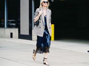 Opsi 5 Blazer Kotak-kotak yang Lagi Tren untuk Bekerja Hingga Hangout