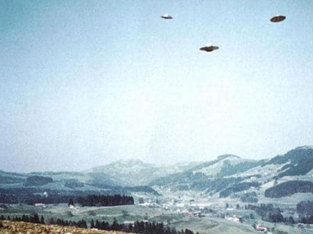 Irlandia Investigasi Laporan Penampakan Benda Diduga UFO Irlandia Investigasi Laporan Penampakan Benda Diduga UFO