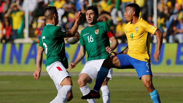 Estadio Hernando Siles dan Tabung-Tabung Oksigen di Ruang Ganti Timnas Brasil Estadio Hernando Siles dan Tabung-Tabung Oksigen di Ruang Ganti Timnas Brasil