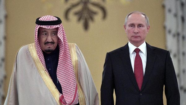 Bertemu Vladimir Putin, Raja Salman Beli Sistem Pertahanan Udara