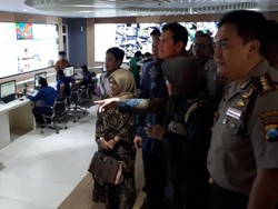 Menpan RB Minta Daerah Lain Contoh Mal Pelayanan Publik Surabaya