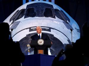 Wapres AS: Kami Mau Kembali ke Bulan dan Datangi Mars