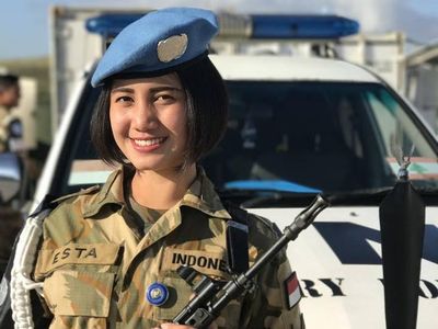 Ini Estarina, TNI Cantik yang Curi Perhatian Netizen Saat Bertugas di Lebanon