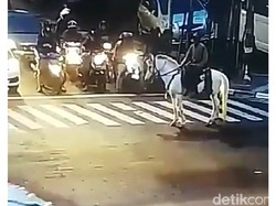 Pendekar Berkuda Ini Bingung Ditegur CCTV Bersuara di Bandung