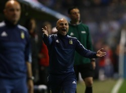 Pelatih Argentina Jorge Sampaoli tampak kesal dengan permainan anak asuhnya. Kondisi pun makin genting untuk Sampaoli dan timnya terkait kelolosan ke Piala Dunia (Marcos Brindicci/Reuters)