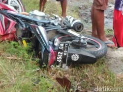 Tabrak Mobil dari Belakang, Seorang Pemotor di Rembang Tewas