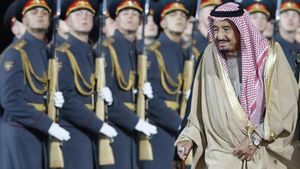 Saat Raja Salman Investasi Besar di China dan Beli Senjata Rusia