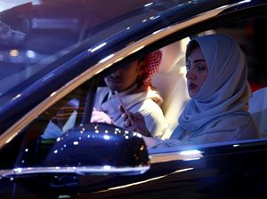 Saat Wanita Saudi Mulai Coba-coba Mobil