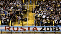Yakin Argentina lolos ke Rusia tahun depan? Saat ini Argentina berada di luar zona play-off alias posisi keenam dengan 25 poin. Kemenangan di laga terakhir belum cukup untuk meloloskan Tim Tango. (Marcos Brindicci/Reuters)