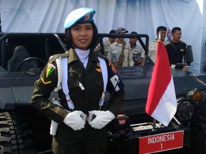 Serda Bella, Kowad Pengemudi Kendaraan Inspeksi Jokowi di HUT TNI Serda Bella, Kowad Pengemudi Kendaraan Inspeksi Jokowi di HUT TNI