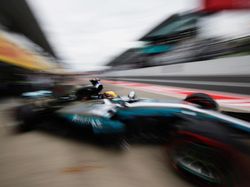 Hamilton Tercepat di Latihan Bebas Kedua