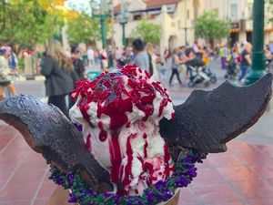 Meriahkan Halloween, Intip 10 Kreasi Dessert Unik di Disney Park