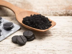 Bukan dari Arang, Bubuk Hitam Ini Terbuat dari Sekam Kelapa Bukan dari Arang, Bubuk Hitam Ini Terbuat dari Sekam Kelapa